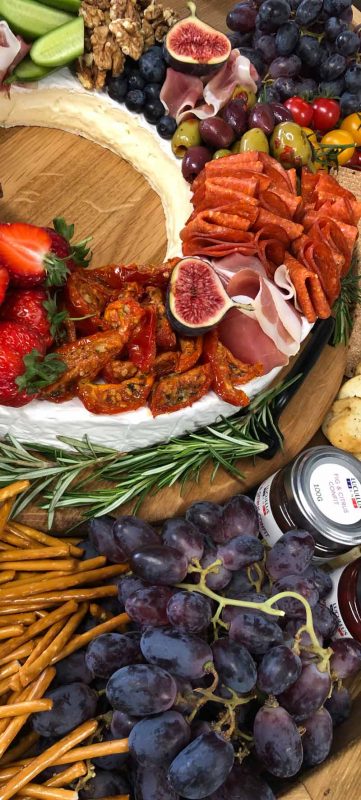 Tasty Trays - The Giant Board